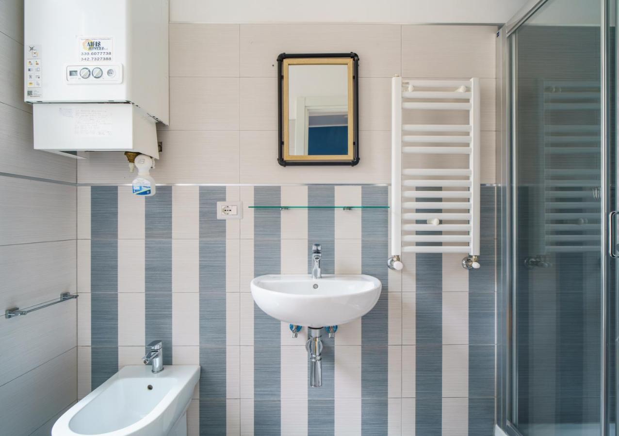 Dreamynest Quattro Cantoni - 2 Bdr Vicino Il Colosseo 로마 외부 사진